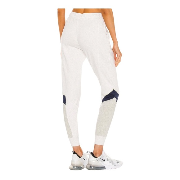 Nike womens heritage joggers - Picture 2 of 4